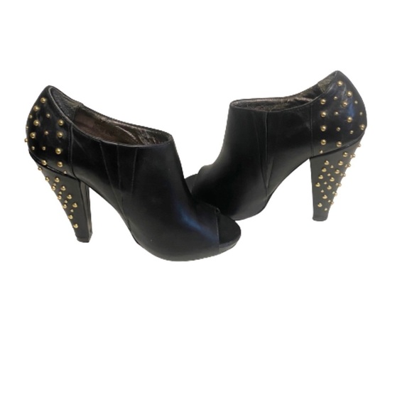 Steve Madden leather gold studded black booties size 7 - Picture 1 of 7